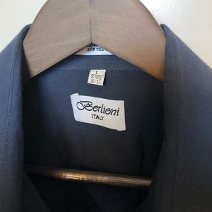 Mens button-up long sleeve shirt